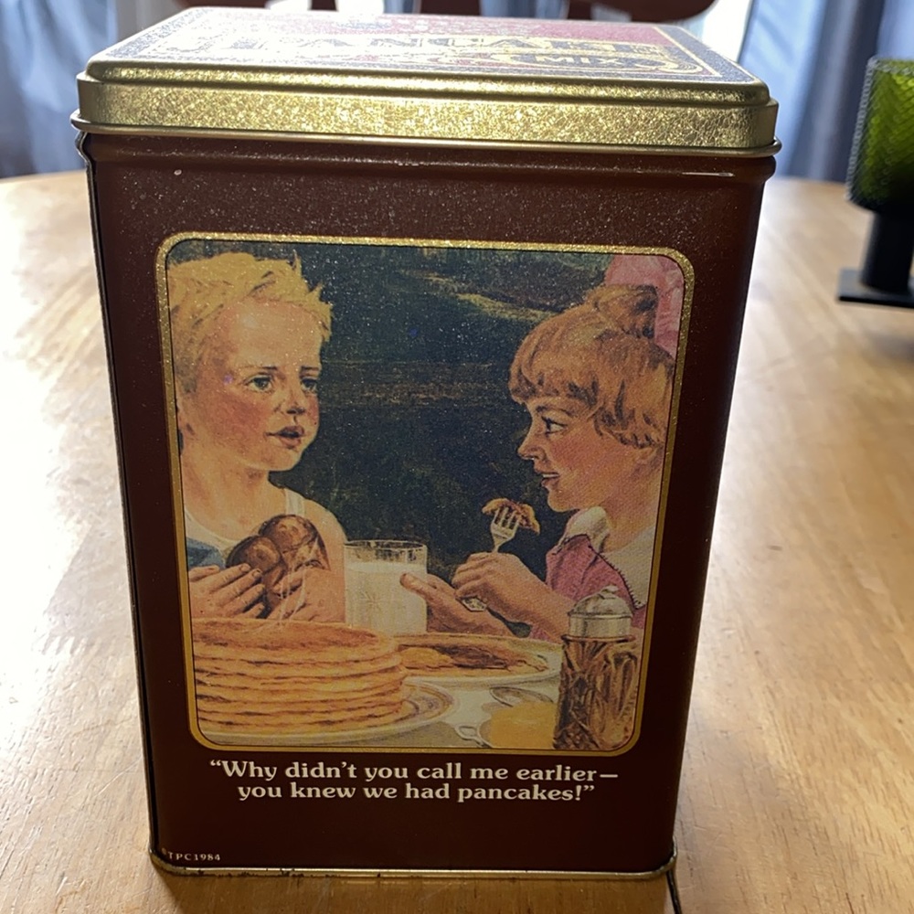 Vintage Tin Pillsbury Advertising collectible tin. Hungry Jack pancake canister. - Picture 3 of 6